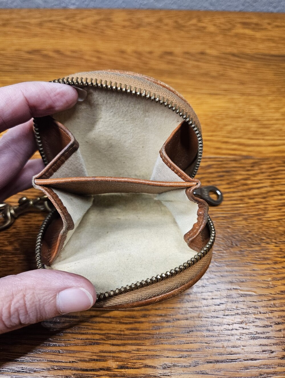 Dooney & Bourke "Big Duck" coin purse Vintage - Picture 5 of 9